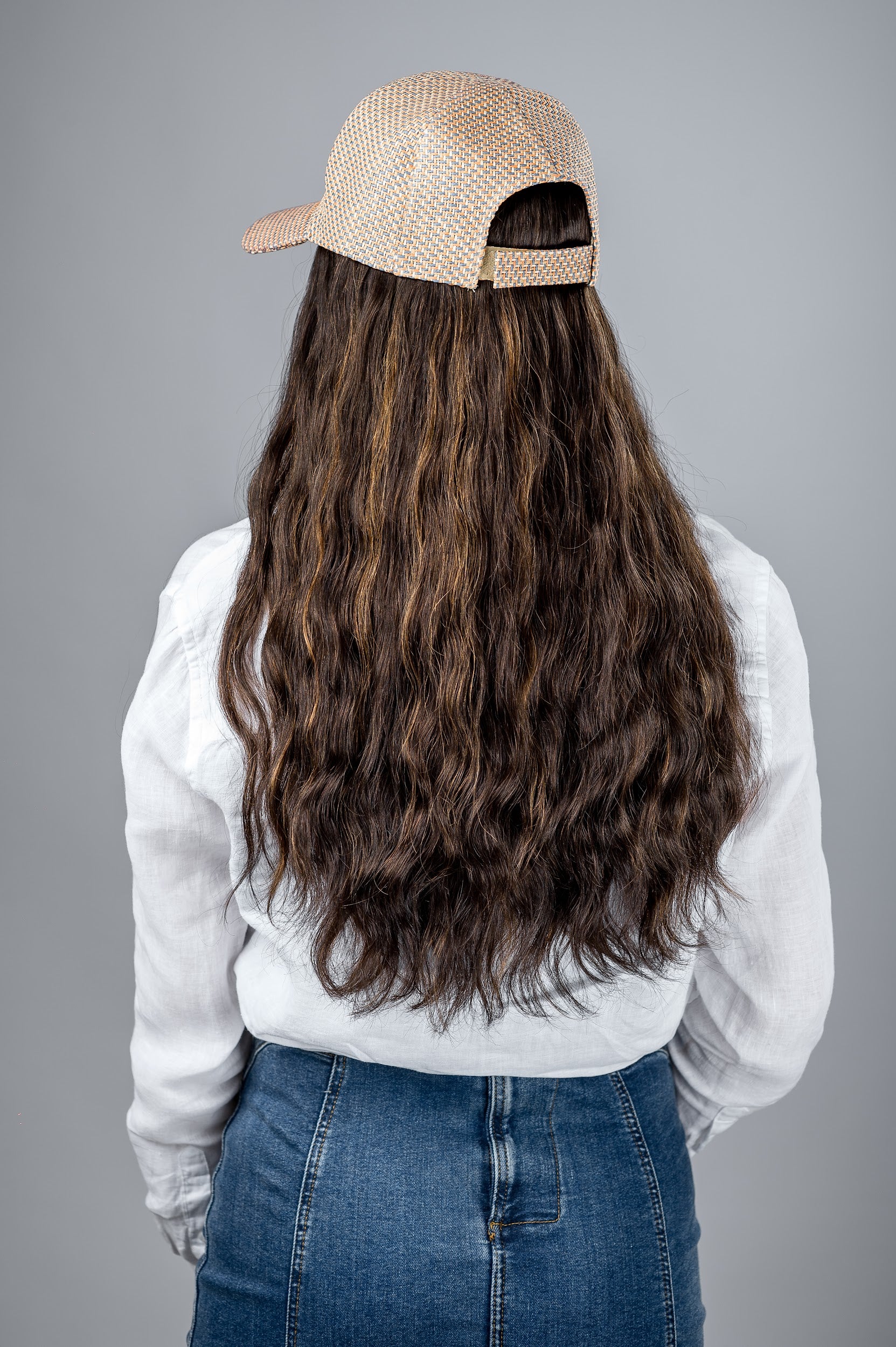 Hatfall | Model is Wearing 22" Hatfall without Face-framing