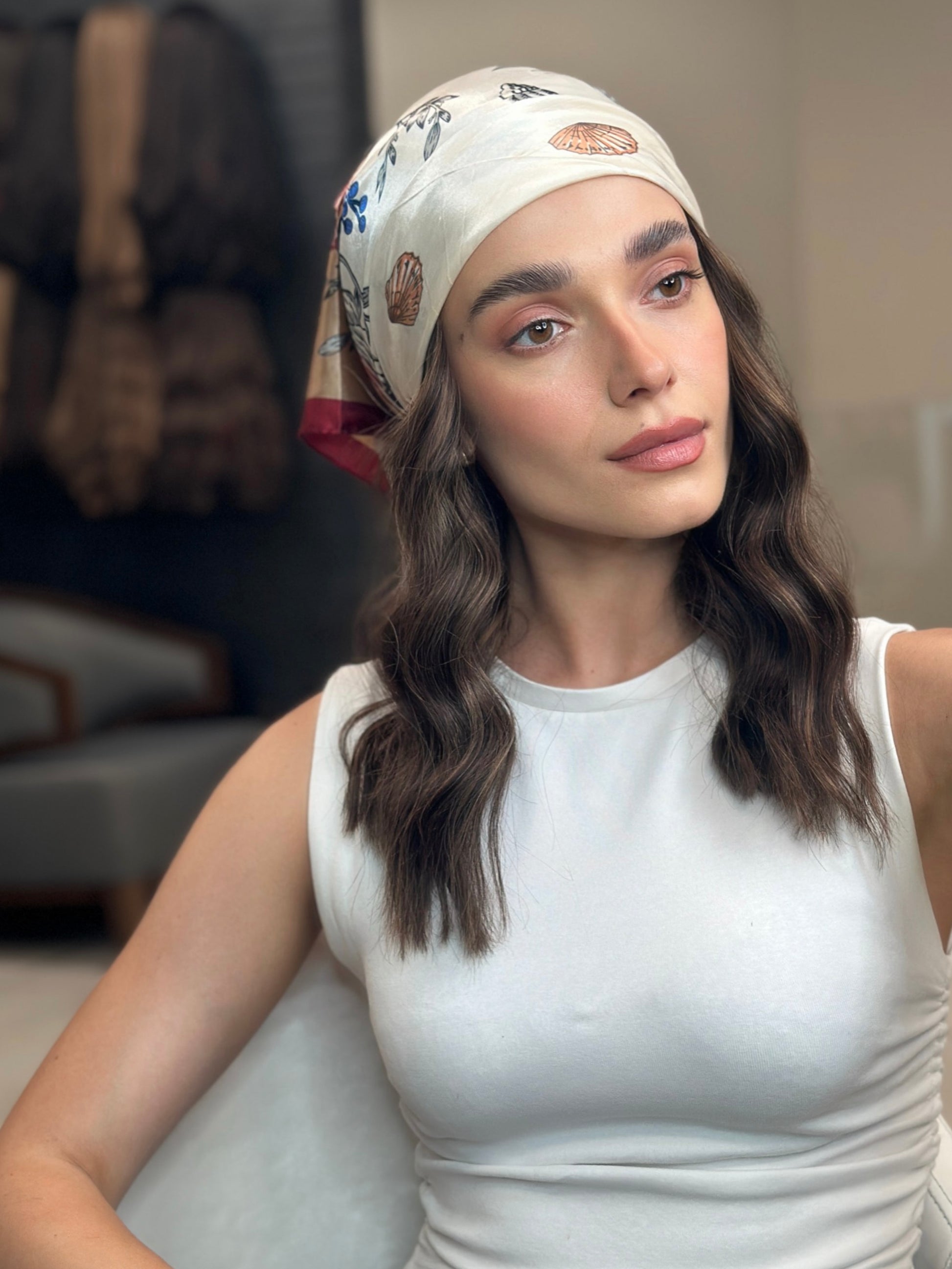 Hatfall | Model is Wearing Long Bob Hatfall without Face-framing