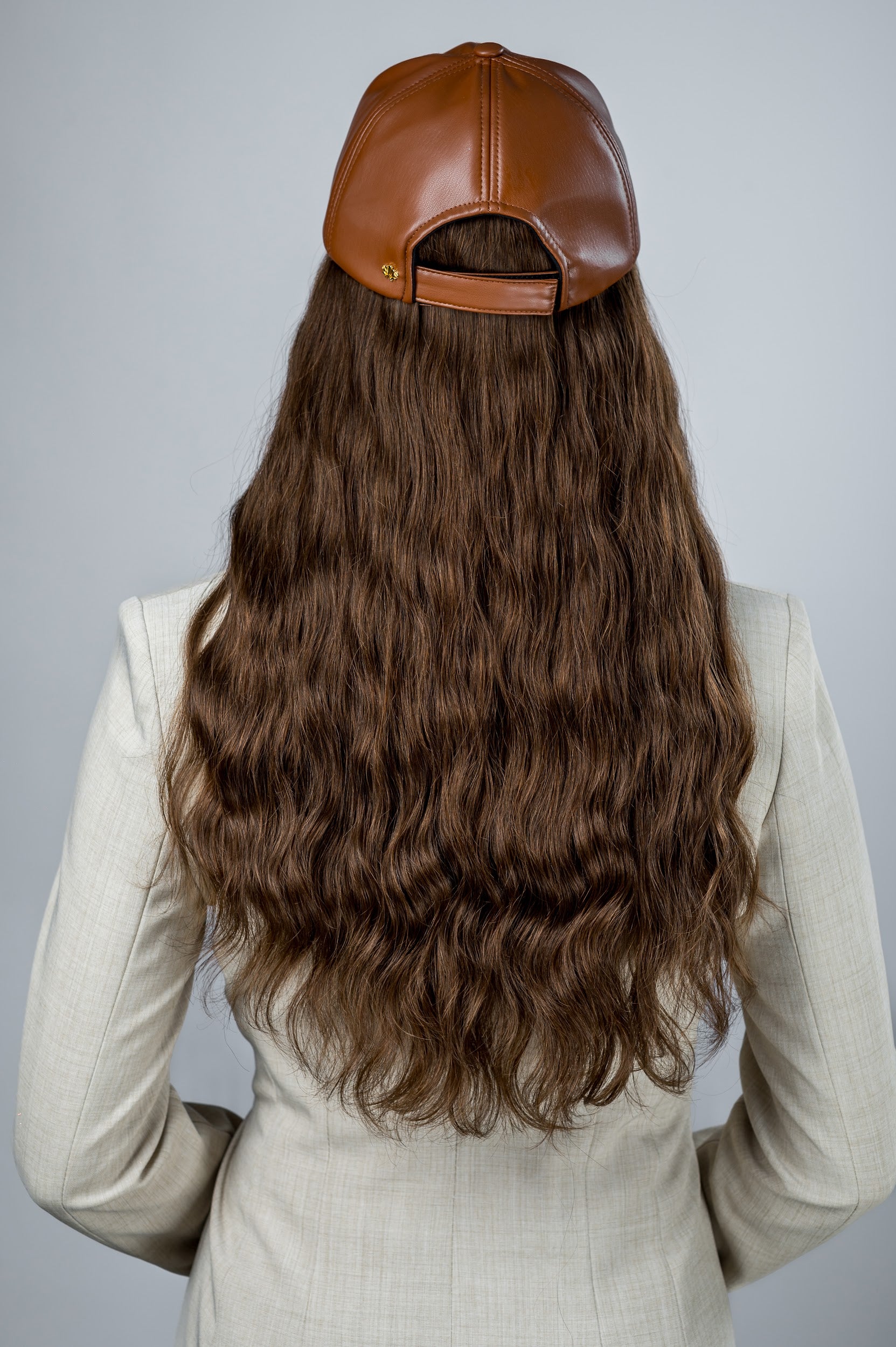 Hatfall | Model is Wearing 22" Hatfall without Face-framing