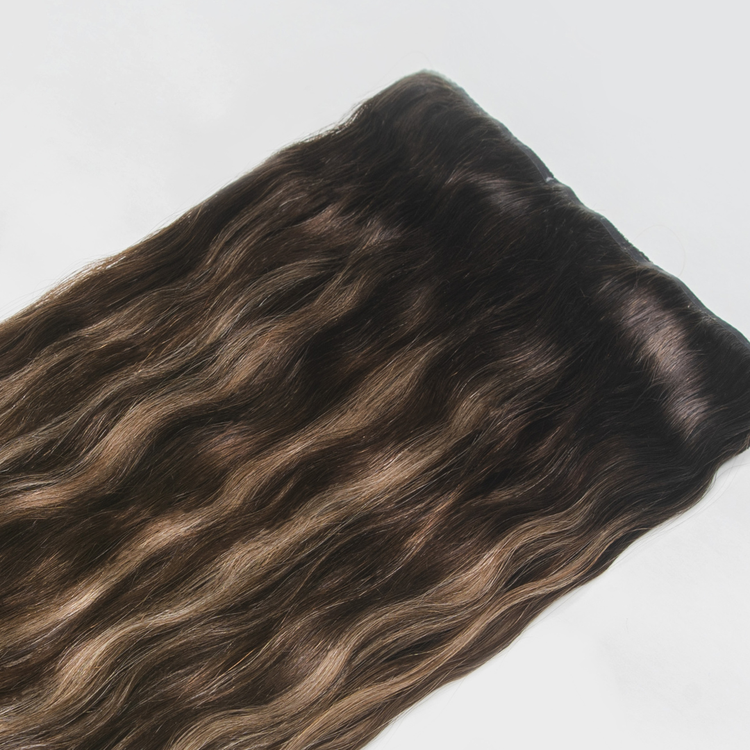 20" Sublime Clip In Extension Caramel Blend Highlight